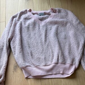 Warm and cozy sweater-Women’s medium